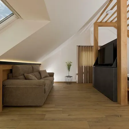 Zana Apartment