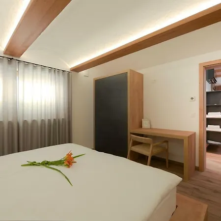 Apartment Zana