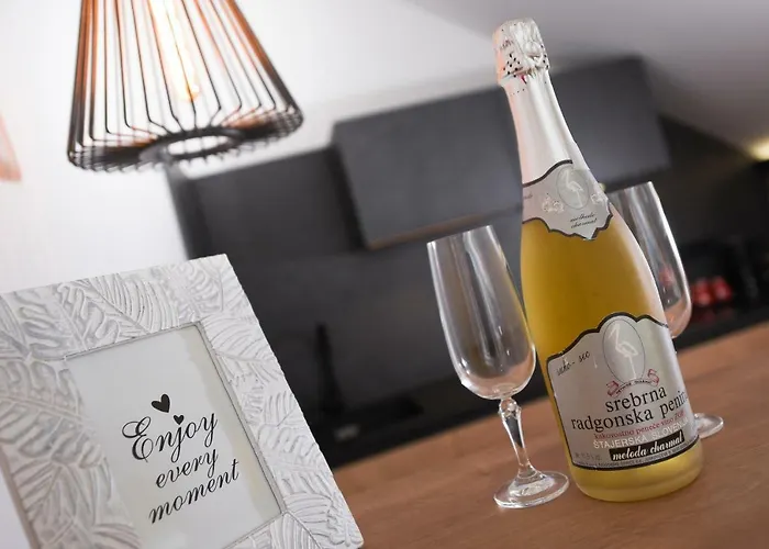 Zana アパート ブレッド